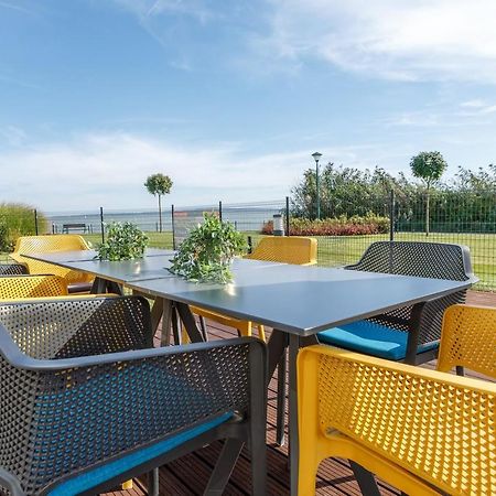 Royal Cafe Apartman Кестхей Экстерьер фото