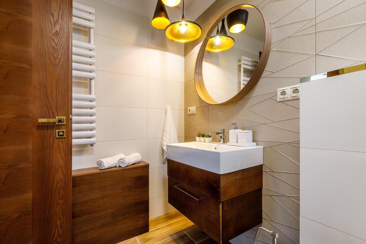 Royal Cafe Apartman Кестхей Экстерьер фото
