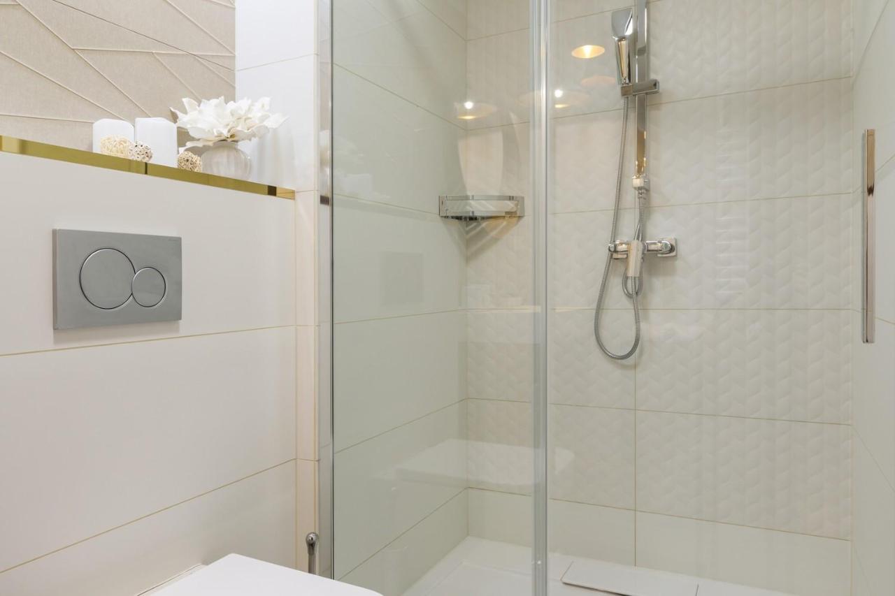 Royal Cafe Apartman Кестхей Экстерьер фото