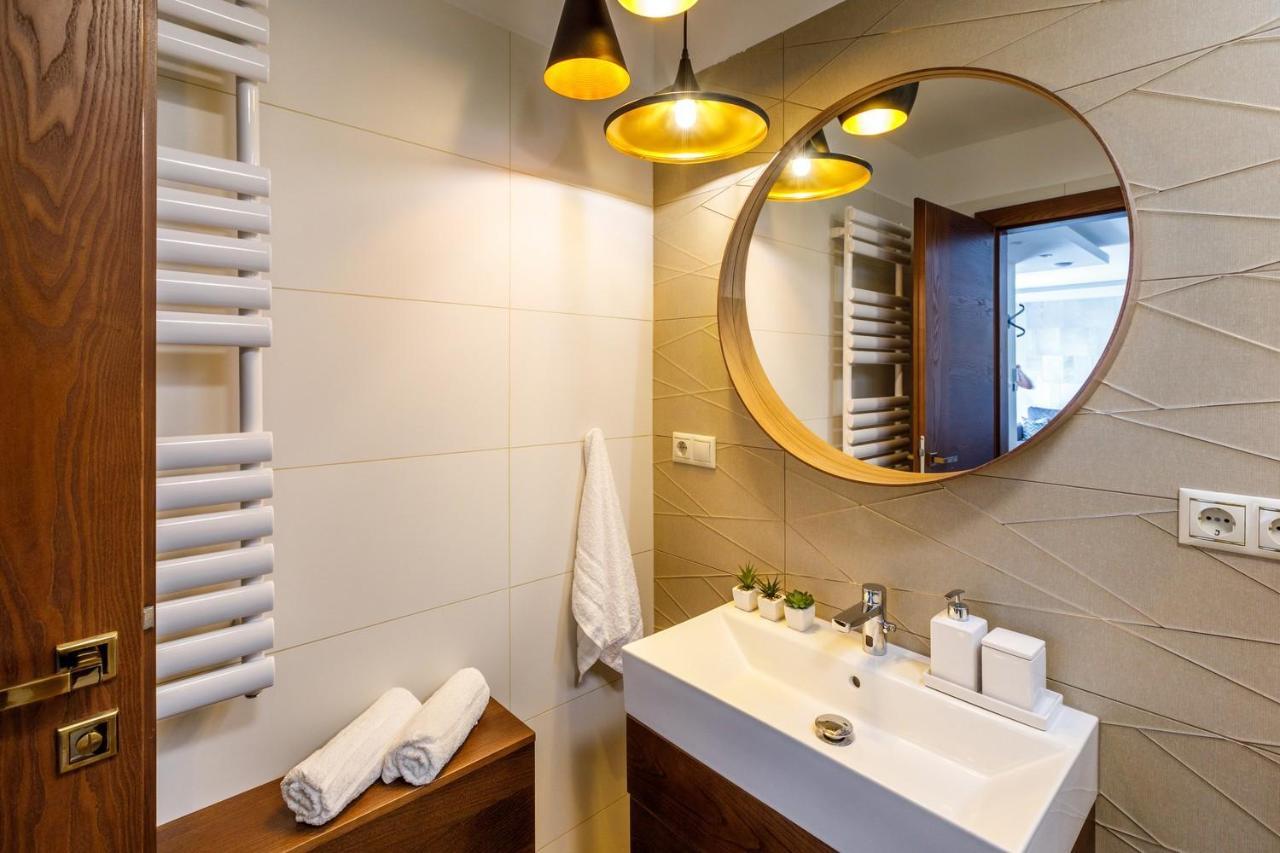 Royal Cafe Apartman Кестхей Экстерьер фото