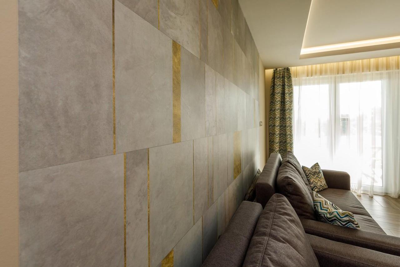 Royal Cafe Apartman Кестхей Экстерьер фото