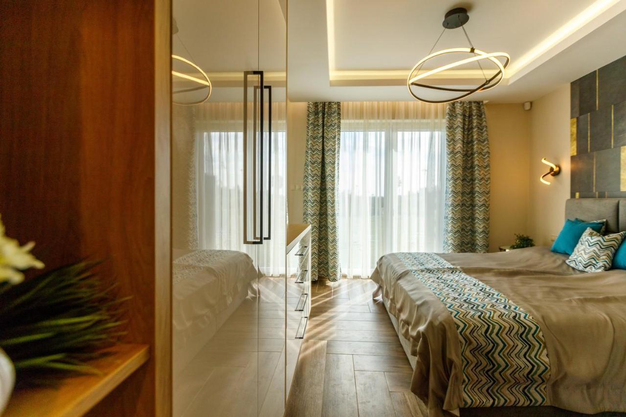 Royal Cafe Apartman Кестхей Экстерьер фото